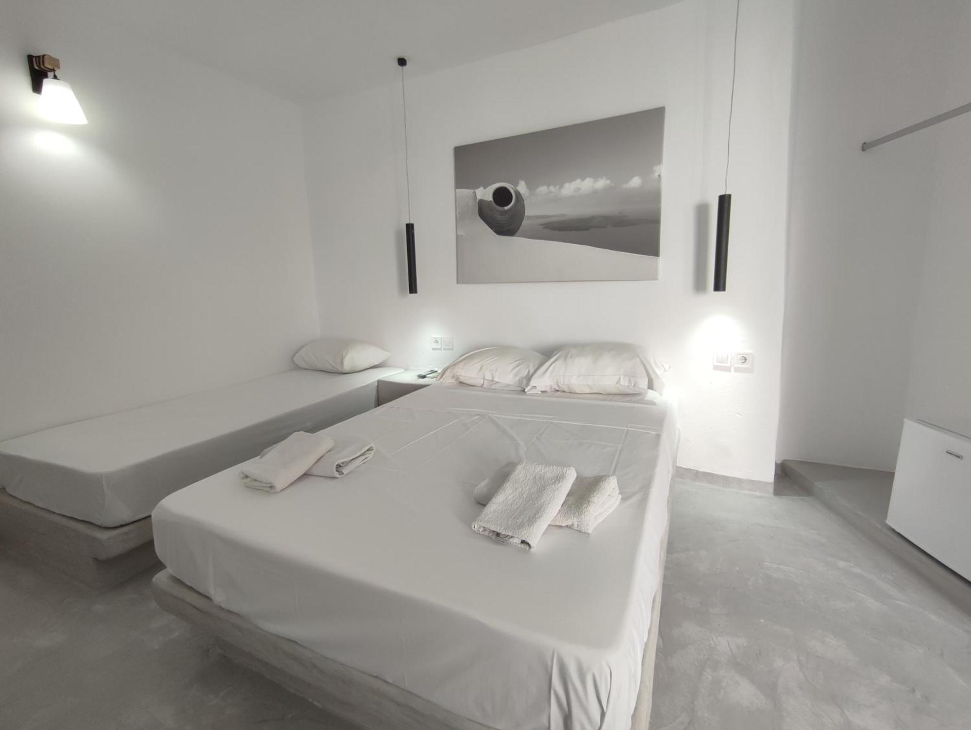 Central Santorini Serenity Rooms ثيرا المظهر الخارجي الصورة