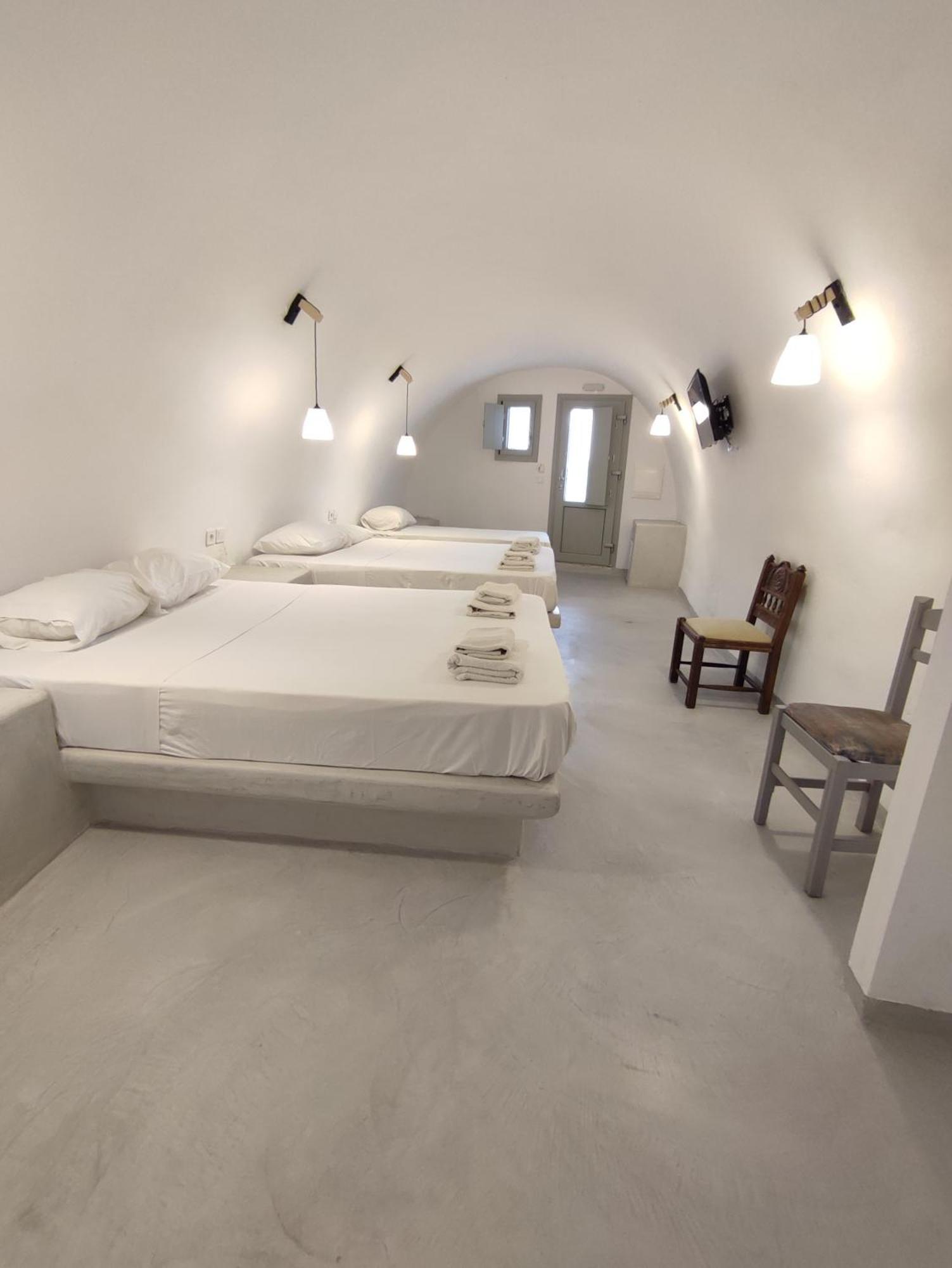 Central Santorini Serenity Rooms ثيرا المظهر الخارجي الصورة