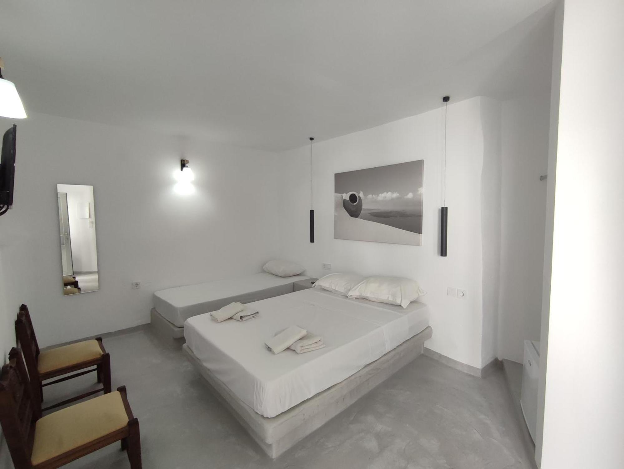 Central Santorini Serenity Rooms ثيرا المظهر الخارجي الصورة